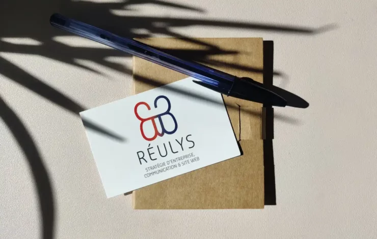 Carte de visite professionnelle réalisée par Réulys.