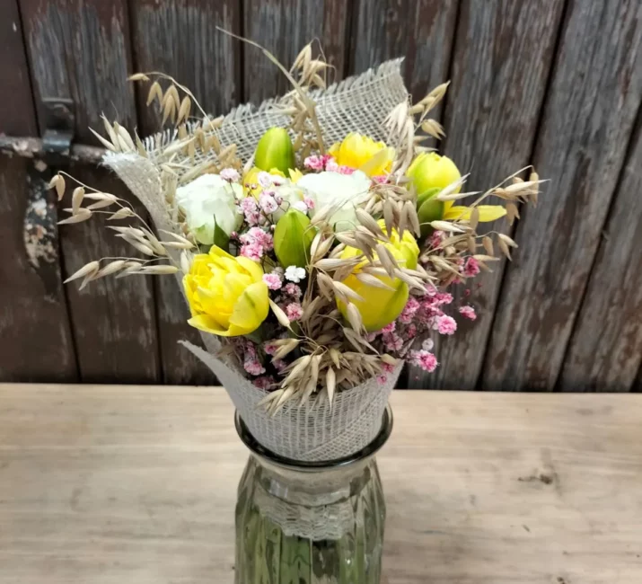 bouquet charmantes jonquilles fleuriste touchard le mans copie